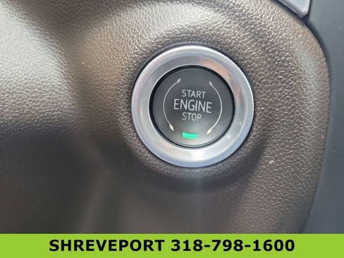 Used 2022 GMC Sierra 1500 SLT AWD/4WD image 17
