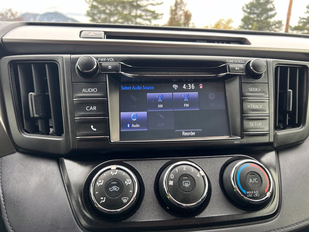 Used 2018 Toyota RAV4 LE w/ All Weather Liner Package AWD/4WD image 28
