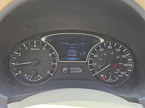 Used 2014 Nissan Altima 2.5 SL w/ Technology Package FWD image 9