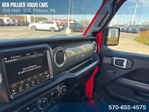 Used 2022 Jeep Wrangler Unlimited Sahara w/ Cold Weather Group AWD/4WD image 25