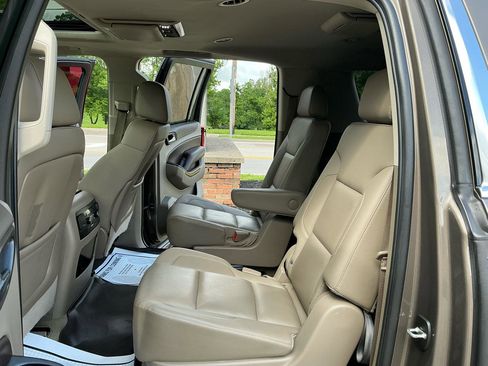 Used 2016 Chevrolet Suburban LTZ AWD/4WD image 10