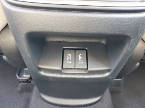 Used 2020 Honda CR-V Touring image 19