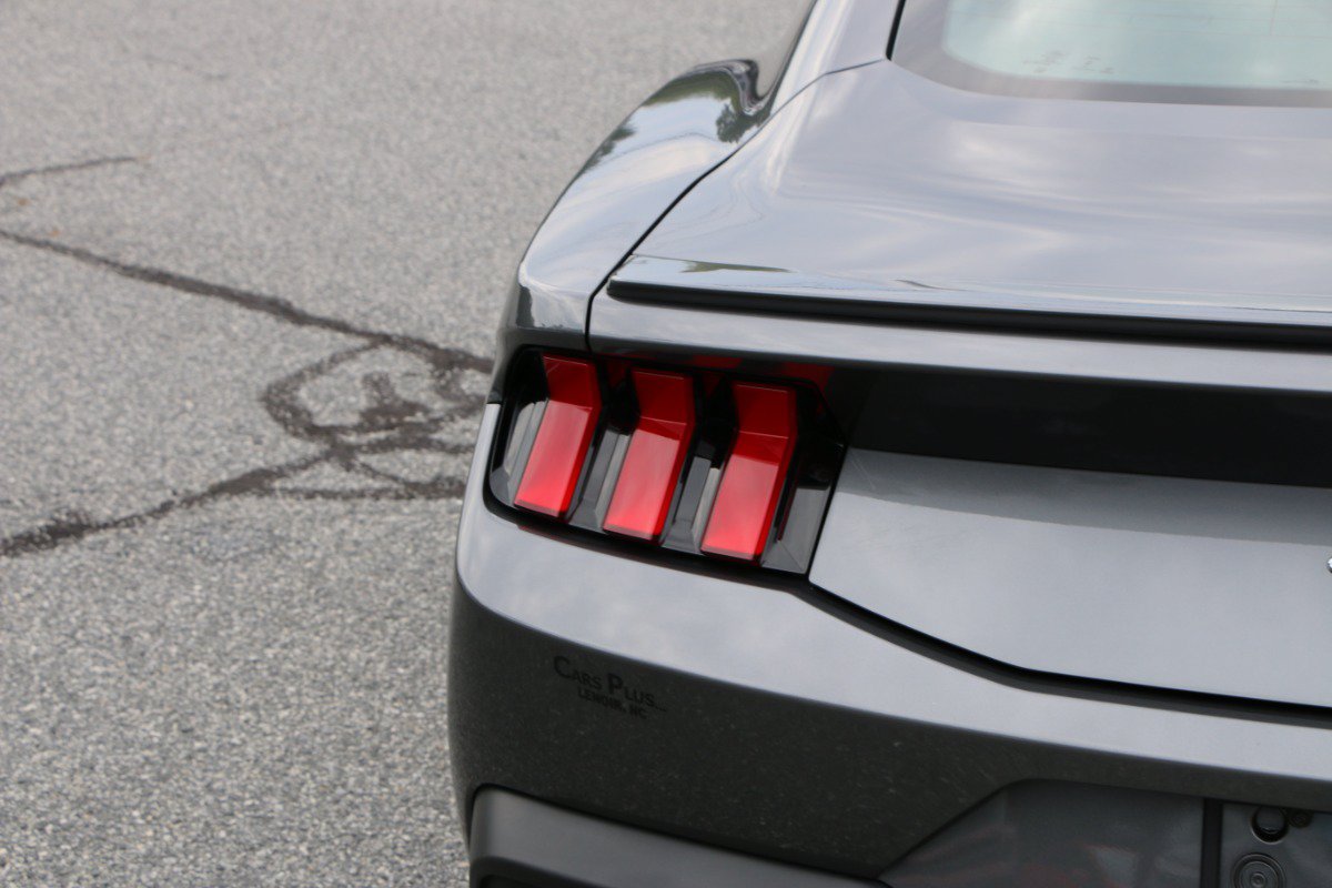 Used 2024 Ford Mustang Premium RWD image 6