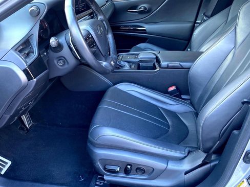 Used 2022 Lexus ES 350 F Sport image 9