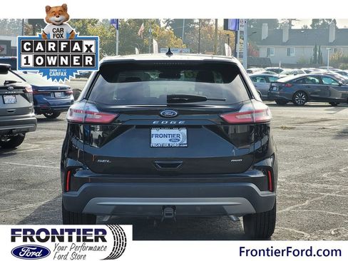 Used 2024 Ford Edge SEL w/ Convenience Package image 6