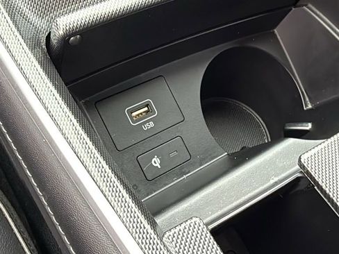 Used 2022 Hyundai Santa Fe Limited image 19