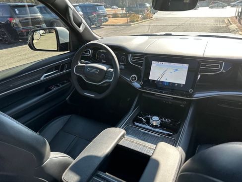 Used 2022 Jeep Wagoneer Series II w/ Premium Group I image 38