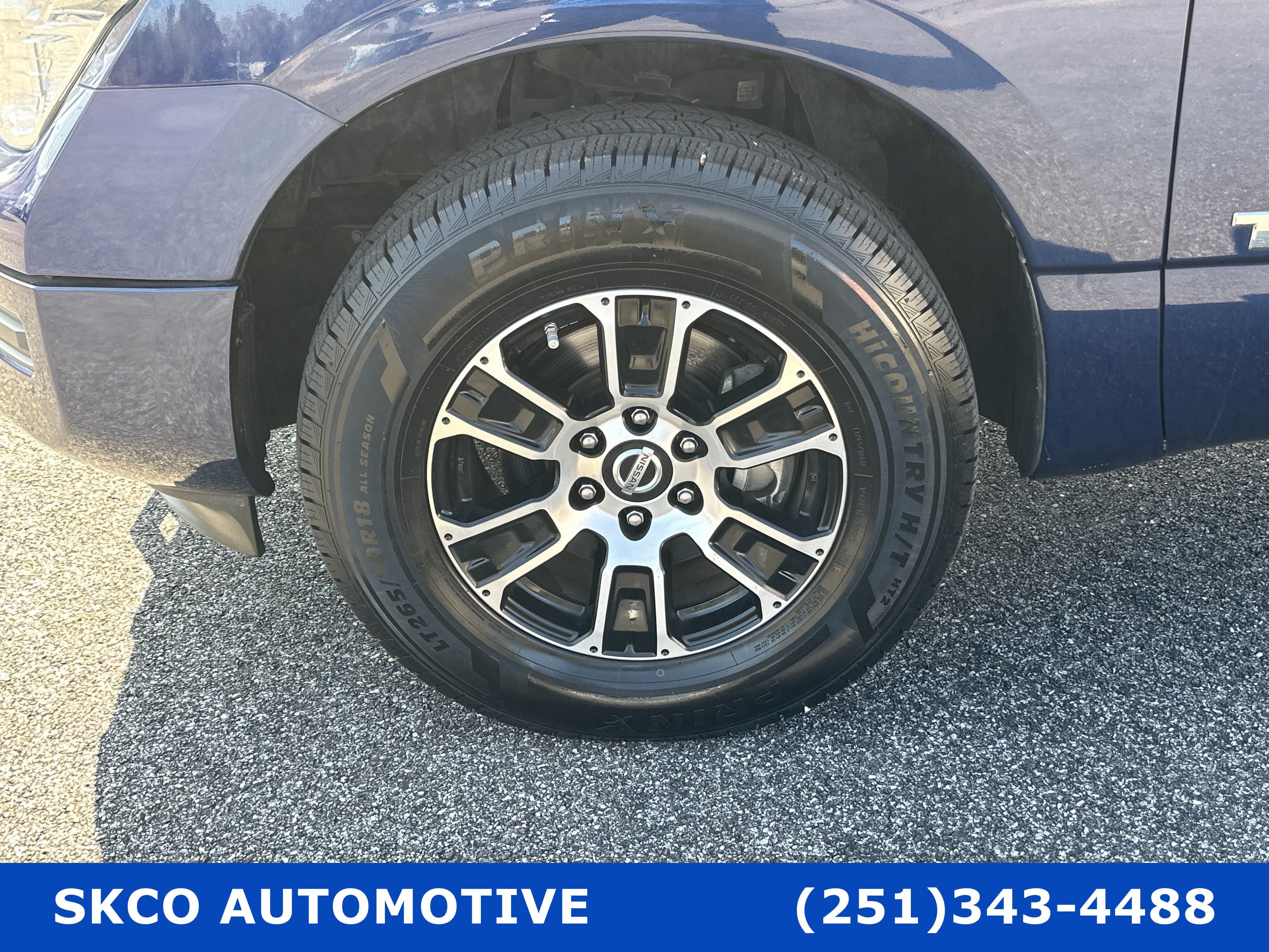 Used 2022 Nissan Titan SV RWD image 9