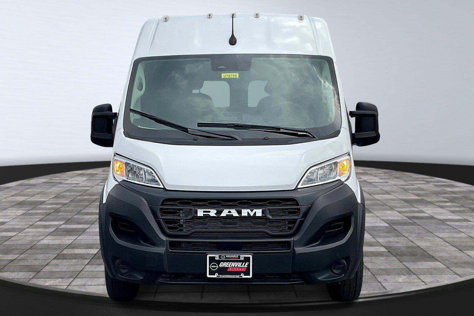 Used 2024 RAM ProMaster 2500 FWD image 3