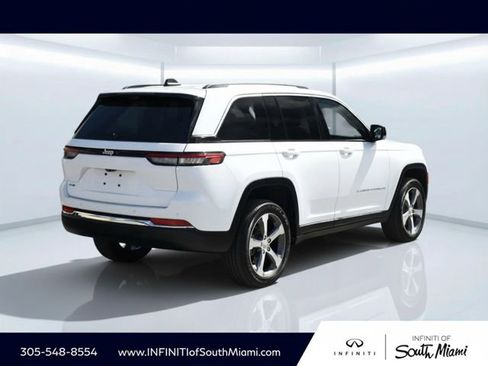 Used 2023 Jeep Grand Cherokee 4xe w/ Luxury Tech Group II image 4