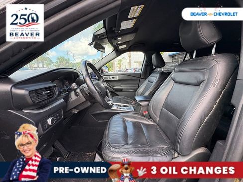 Used 2020 Ford Explorer XLT RWD image 9
