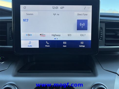 Used 2021 Ford Explorer XLT w/ Equipment Group 202A image 7