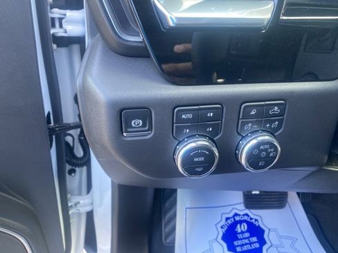 New 2025 GMC Sierra 1500 SLT w/ SLT Premium Plus Package image 19