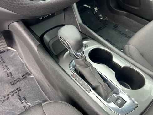 Used 2023 Chevrolet Malibu LS FWD image 25