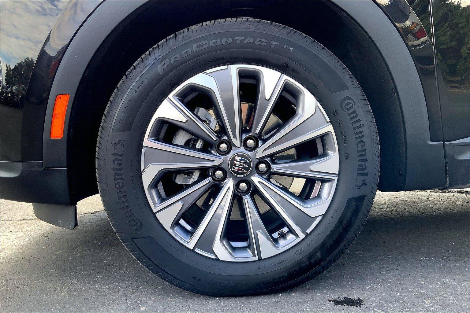 Used 2025 Buick Envision Preferred AWD/4WD image 9