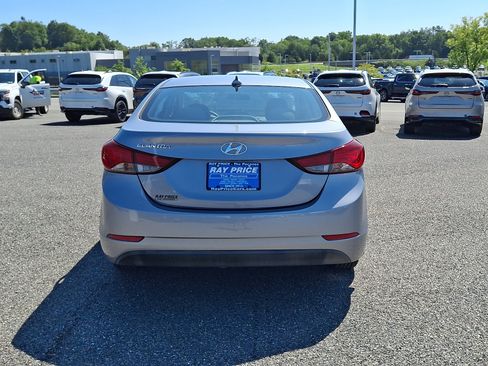 Used 2016 Hyundai Elantra SE FWD image 6
