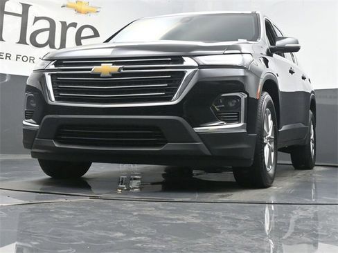 Used 2023 Chevrolet Traverse LT image 56