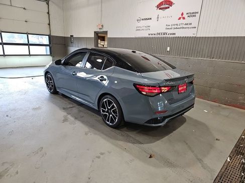 Used 2024 Nissan Sentra SR FWD image 5
