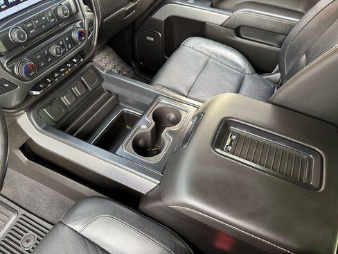 Used 2019 Chevrolet Silverado 2500 LTZ w/ Duramax Plus Package image 35