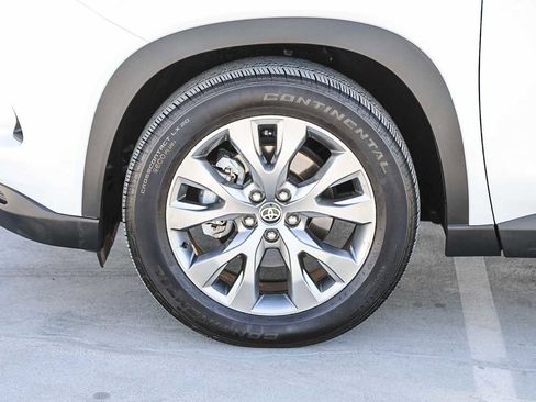 Used 2025 Toyota Grand Highlander Limited image 10