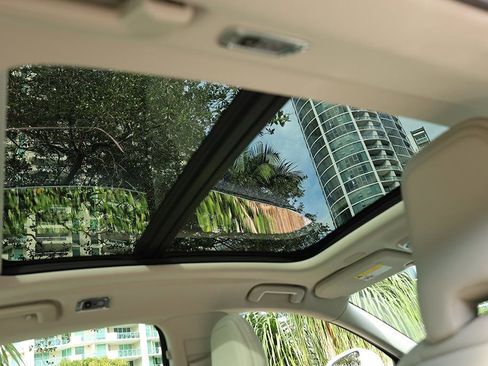 Used 2019 Volvo S90 T5 Momentum image 34