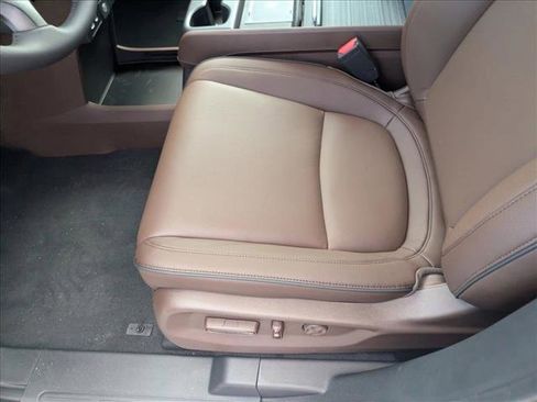 New 2026 Honda Odyssey Touring image 3