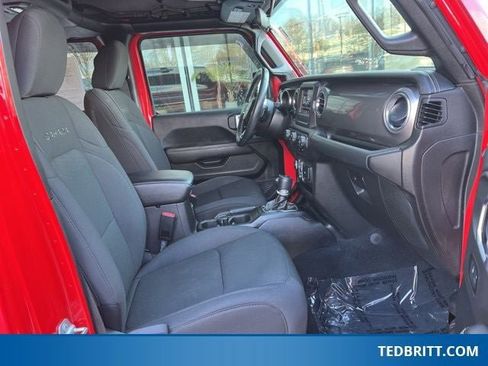 Used 2021 Jeep Wrangler Unlimited Sahara w/ Cold Weather Group image 20