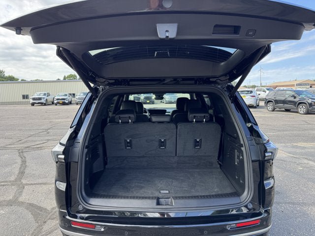 Used 2026 Buick Enclave Avenir w/ Super Cruise Package AWD/4WD image 10