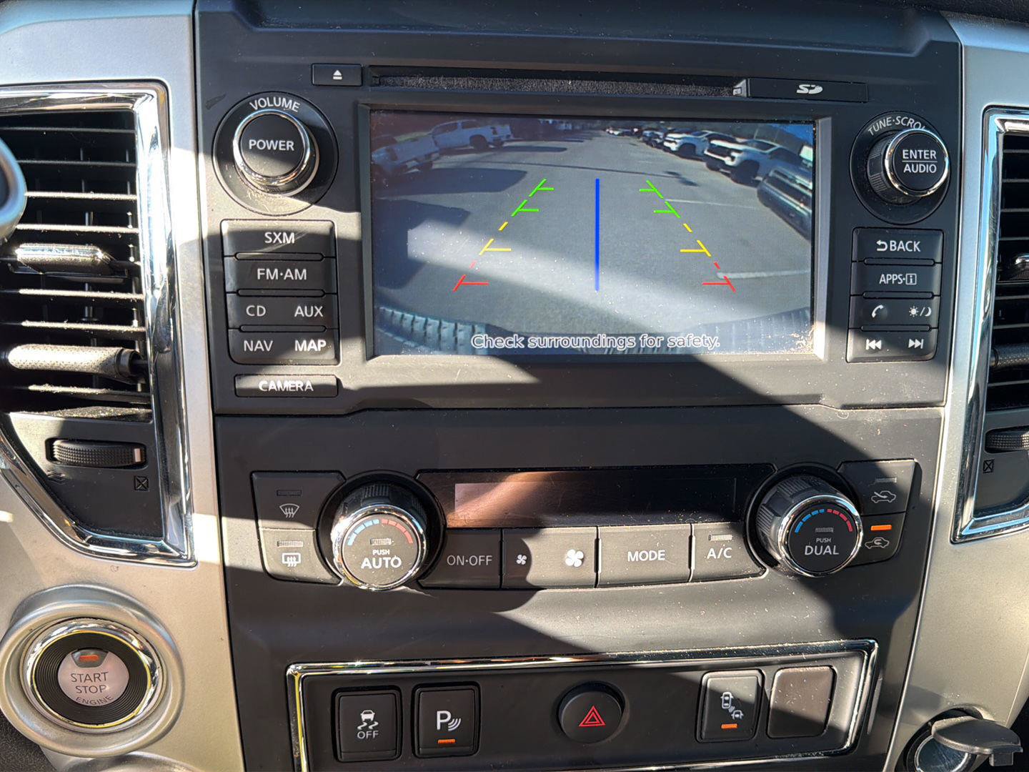 Used 2017 Nissan Titan SL AWD/4WD image 11