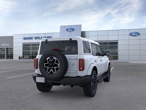 New 2025 Ford Bronco Outer Banks image 8