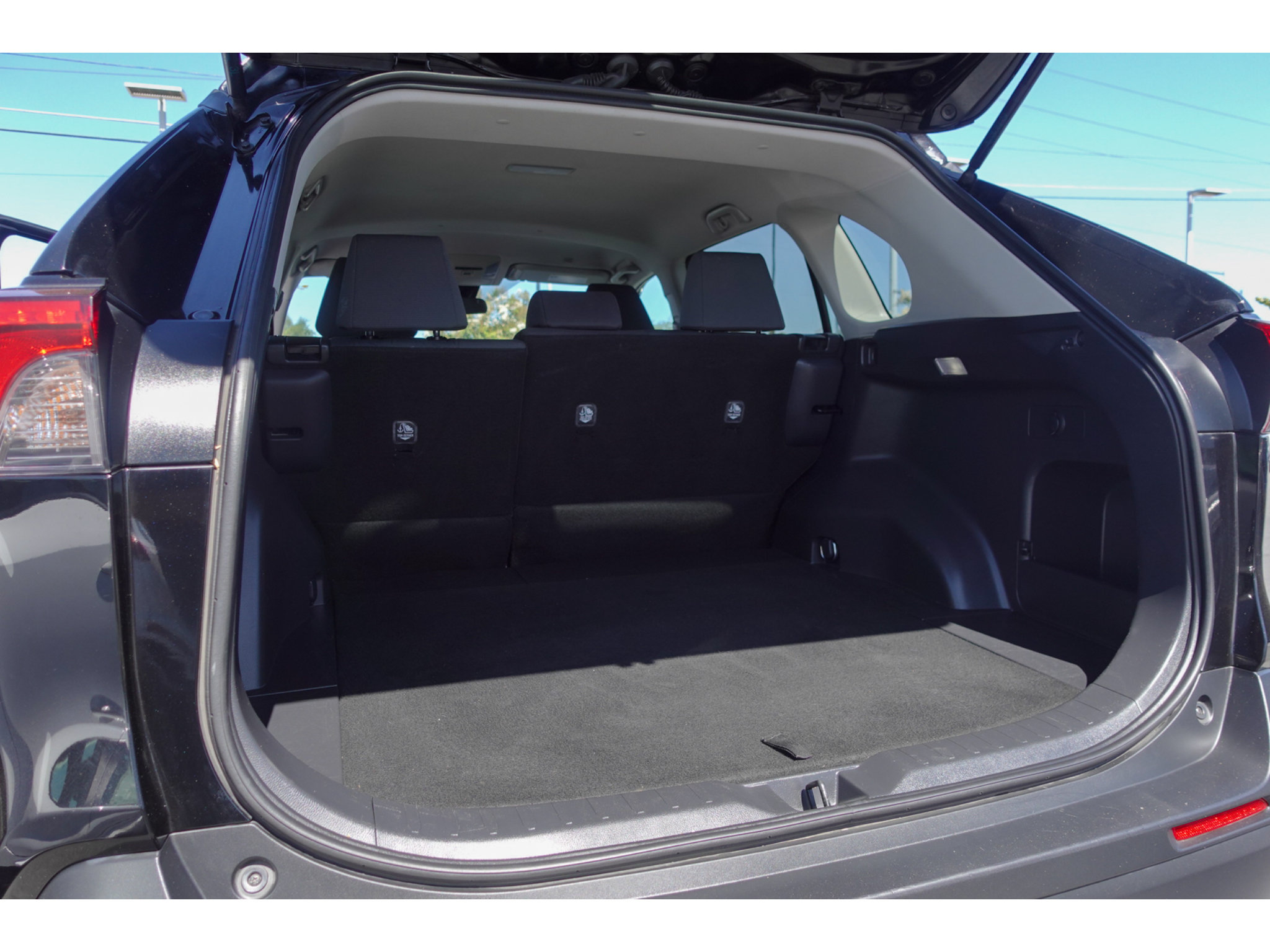 Used 2024 Toyota RAV4 XLE AWD/4WD image 23