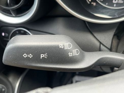 Used 2020 Alfa Romeo Giulia Ti w/ Active Blind Spot Package AWD/4WD image 39