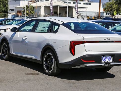 New 2026 Kia K4 EX image 7