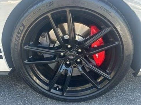 Used 2020 Ford Mustang Shelby GT500 w/ Technology Package image 11