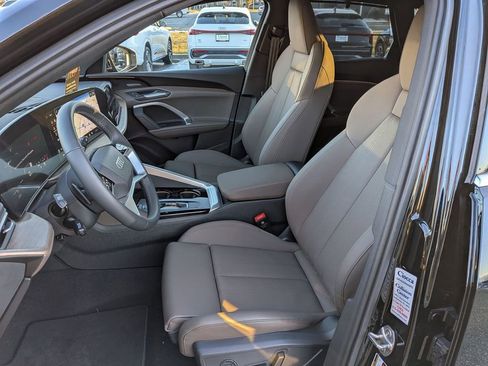 New 2025 Audi Q5 Premium Plus image 12
