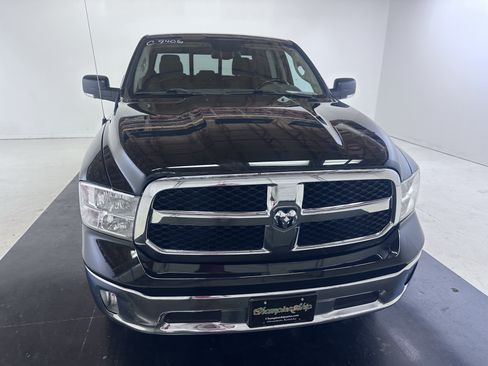 Used 2019 RAM 1500 Classic SLT w/ Luxury Group AWD/4WD image 4