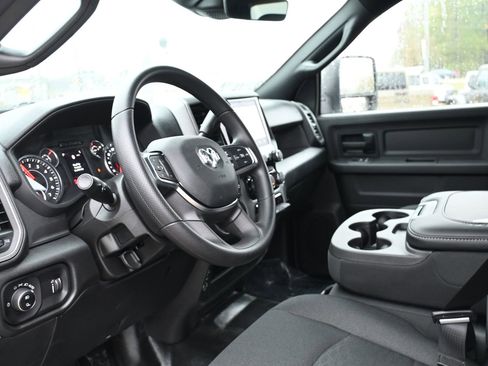 New 2026 RAM 2500 Tradesman w/ Chrome Appearance Group image 10