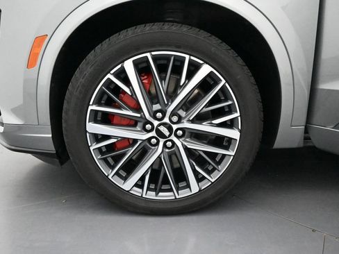 Used 2024 Cadillac XT6 Sport AWD/4WD image 6