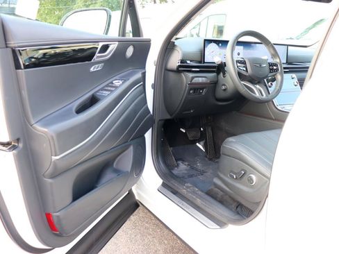 Used 2025 Genesis GV80 2.5T Standard AWD/4WD image 10