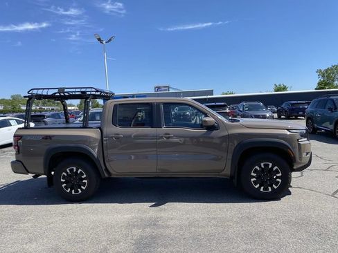 Used 2024 Nissan Frontier PRO-4X w/ Technology Package AWD/4WD image 9