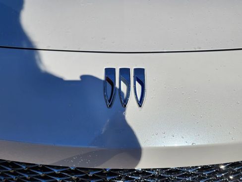 New 2026 Buick Envista Avenir FWD image 10