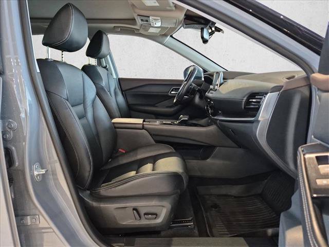 Used 2021 Nissan Rogue SL FWD image 18