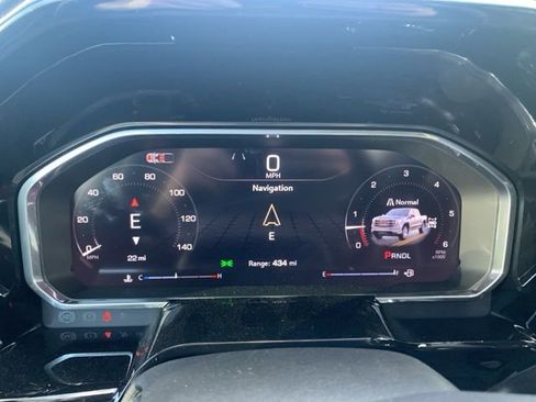 New 2026 GMC Sierra 1500 Elevation image 16