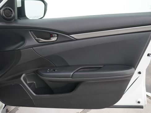 Used 2021 Honda Civic Sport image 11