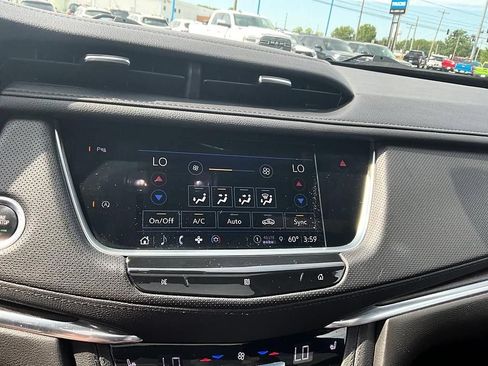 Used 2021 Cadillac XT5 Premium Luxury AWD/4WD image 19