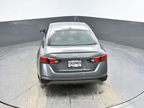 Used 2025 Nissan Altima 2.5 SV image 23