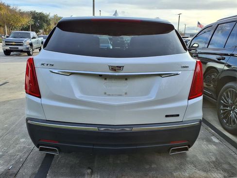 Used 2017 Cadillac XT5 Luxury w/ Driver Awareness Package image 9