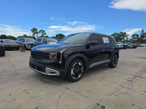 New 2027 Kia Seltos S FWD image 3