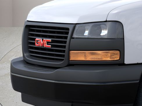 New 2025 GMC Savana 2500 w/ Driver Convenience Package RWD image 25