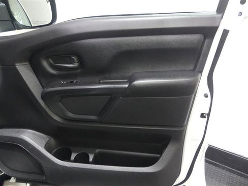Used 2022 Nissan Titan S w/ S Utility Package image 16